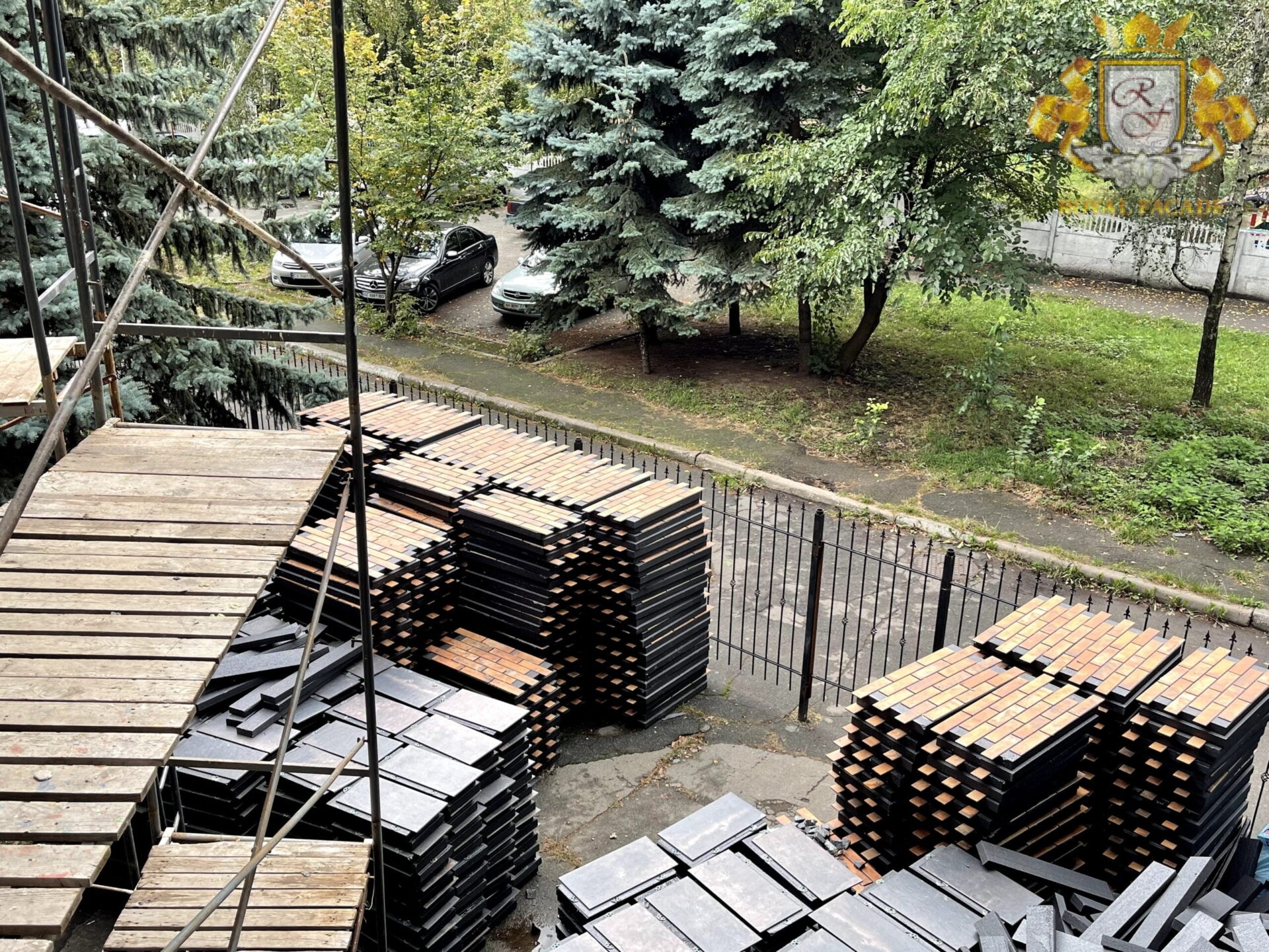 Проєкт - 315 Бізнес центр м. Київ, термопанелі ™РОЯЛ ФАСАД, плитка